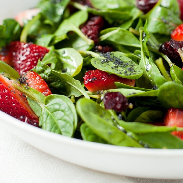 ce40dfc8c4ad105c98cc73ede0944550_w750_h750 سلطة السبانخ بالفراولة والزيتون