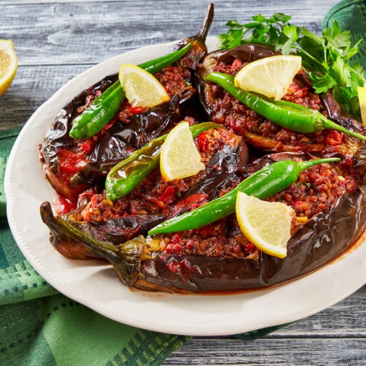 باذنجان محشو باللحم بالفرن من المطبخ التركي