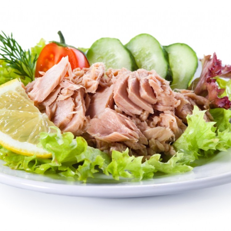 سلطة التونة بالخس للرجيم