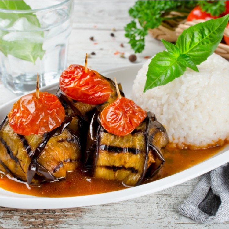 لفائف الباذنجان باللحم