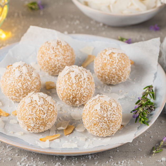 d4cb0110a3d36b47a0f66c88149e553f_w750_h750 كرات جوز الهند بالشوكولاتة البيضاء