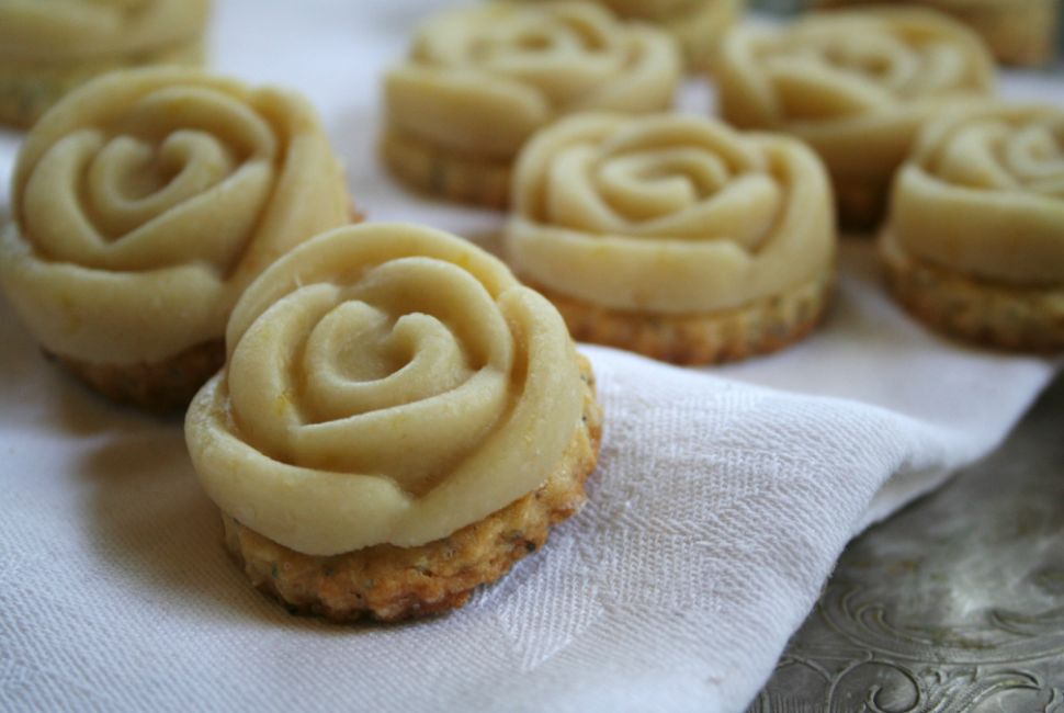 d8a3d981d983d8a7d8b1-d8acd8afd98ad8afd8a9-d988d984d8b0d98ad8b0d8a9-d984d8aad8add8b6d98ad8b1-d8a8d8b3d8a8d988d8b3d8a9-d985d8add8b4d98ad8a9-d8a8d8a7d984d982d8b4d8b7d8a9 أفكار جديدة ولذيذة لتحضير بسبوسة محشية بالقشطة