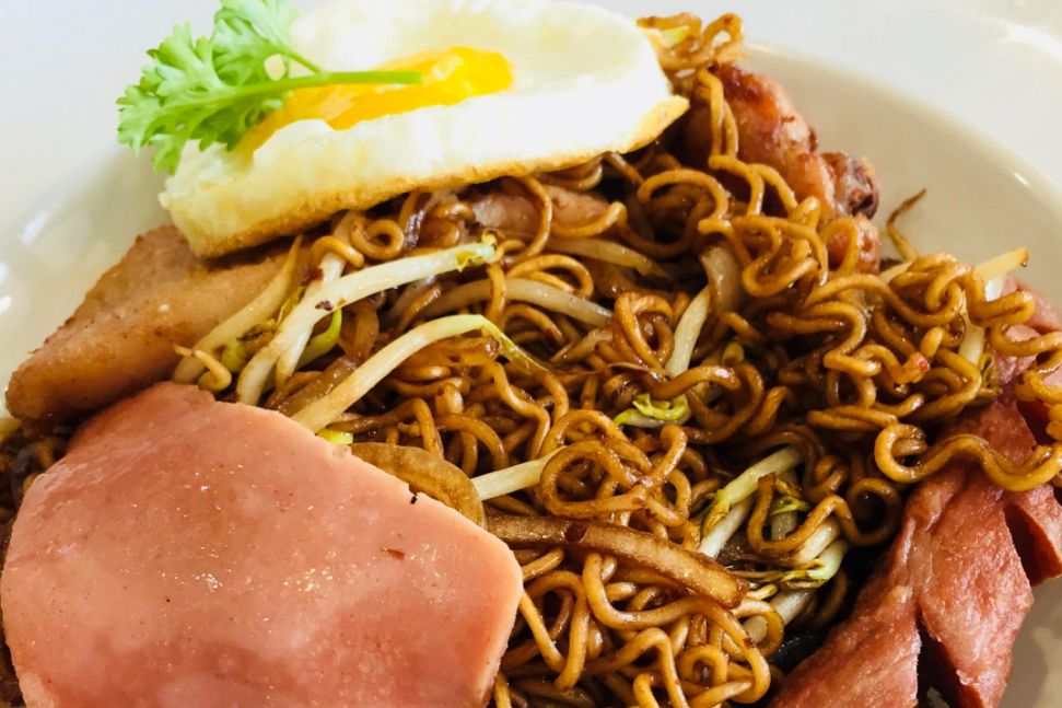 d8a7d984d8a3d986d8afd988d985d98a-d985d8b9-d8a7d984d986d982d8a7d986d982-d988d8a7d984d8a8d98ad8b6 الأندومي مع النقانق والبيض