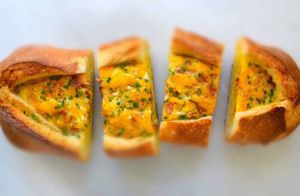 d8a7d984d8a8d98ad8b6-d8a7d984d985d8aed8a8d988d8b2-d985d8b9-d8a7d984d8aed8a8d8b2 البيض المخبوز مع الخبز