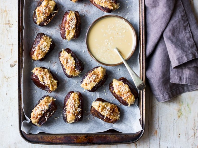 حلى التمر بالنستلة والبسكويت