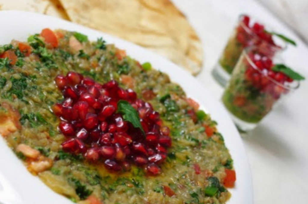 d8b3d984d8b7d8a9-d8a7d984d8a8d8a7d8b0d986d8acd8a7d986-d8a7d984d985d8b4d988d98a-e28093-d8a7d984d8a8d8a7d8a8d8a7-d8bad986d988d8ac سلطة الباذنجان المشوي – البابا غنوج