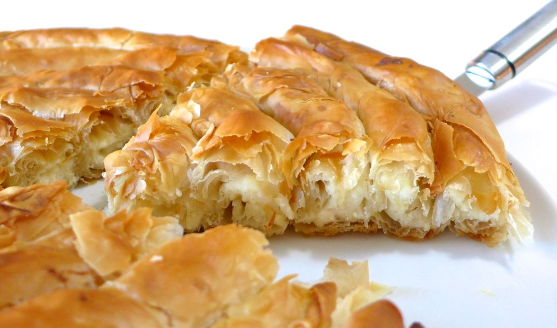 d8b5d98ad986d98ad8a9-d985d8b9d8acd986d8a7d8aa-d8a7d984d8acd8a8d986d8a9-d8a7d984d8b3d8b1d98ad8b9d8a9 صينية معجنات الجبنة السريعة