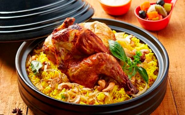 طريقة عمل طاجن الارز بالدجاج