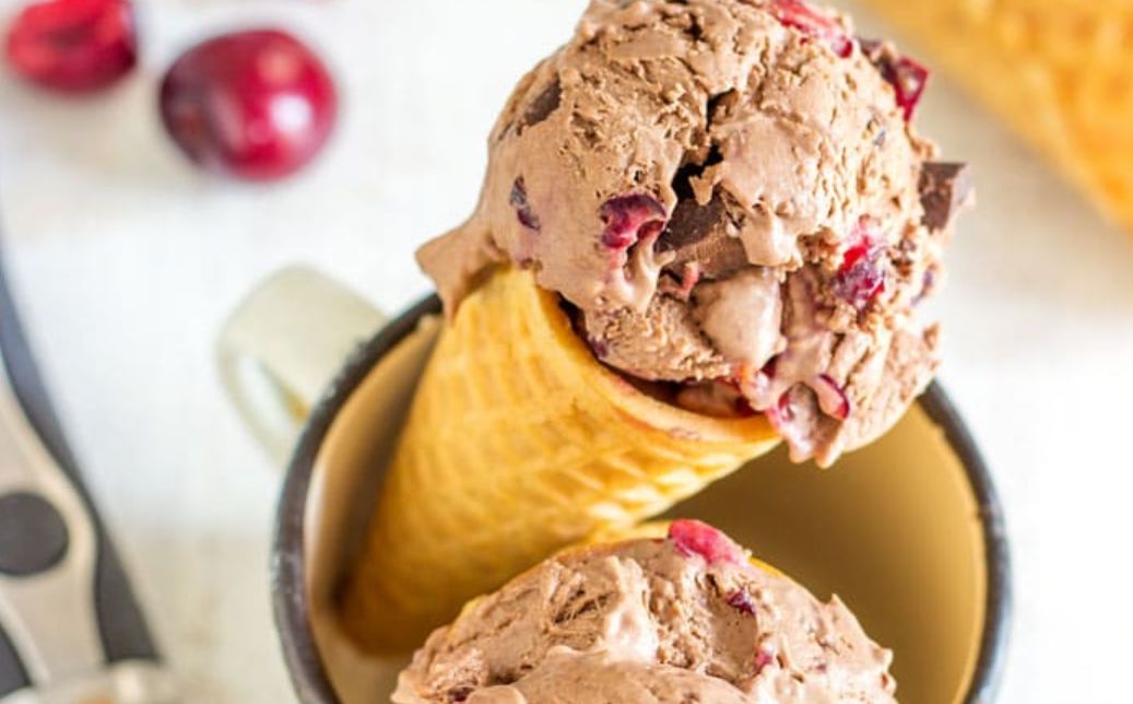 d8b7d8b1d98ad982d8a9-d8a7d984d8a2d98ad8b3-d983d8b1d98ad985-d8a8d8a7d984d985d988d8b2-d985d8b9-d8a7d984d983d8b1d8b2-d988d8a7d984d8b4d988d983d988d984d8a7 طريقة الآيس كريم بالموز مع الكرز والشوكولا