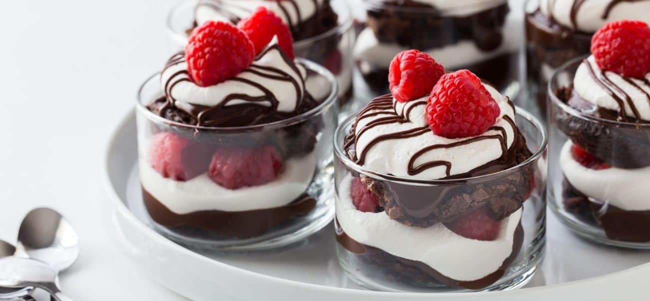 d8b7d8b1d98ad982d8a9-d8a7d984d8aad8b1d8a7d98ad981d984-d8a8d8a8d8b3d983d988d98ad8aa-d8a7d984d8b4d988d983d988d984d8a7 طريقة الترايفل ببسكويت الشوكولا