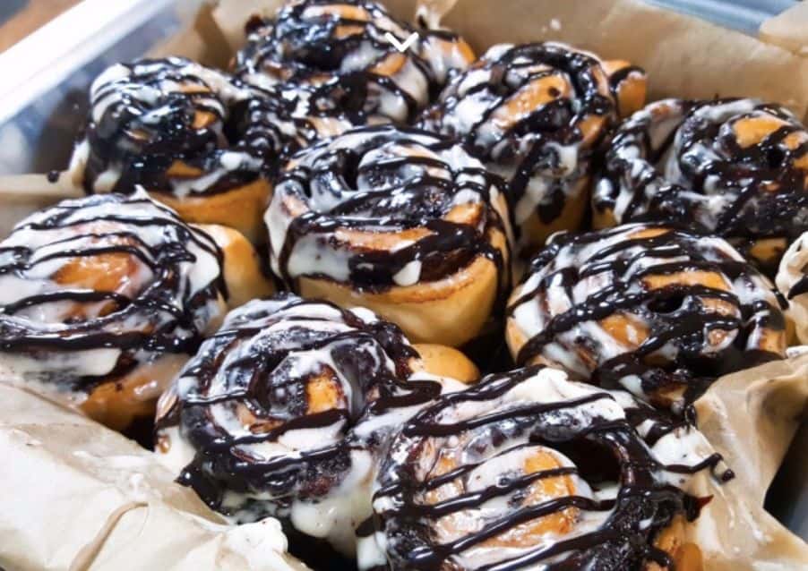 d8b7d8b1d98ad982d8a9-d8a7d984d8b3d986d8a7d8a8d988d986-d8a7d984d8a7d8b5d984d98ad8a9-d8a8d8a7d984d8b4d988d983d988d984d8a7 طريقة السنابون الاصلية بالشوكولا