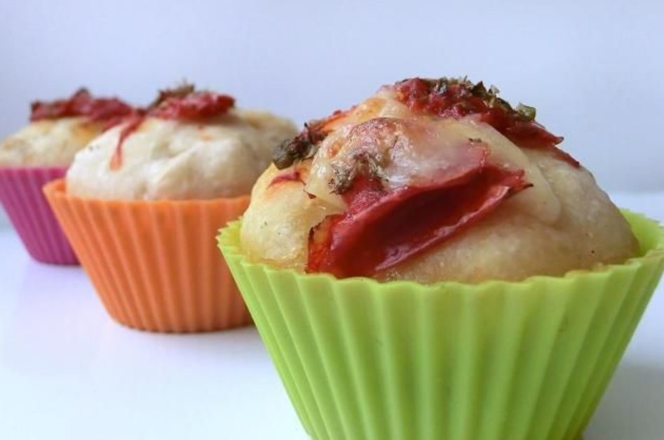 d8b7d8b1d98ad982d8a9-d8b9d985d984-d8a7d984d8a8d98ad8aad8b2d8a7-d8b9d984d989-d8b4d983d984-d8a3d983d988d8a7d8a8 طريقة عمل البيتزا لأكثر من نوعٍ مع معرفة سر نجاحها