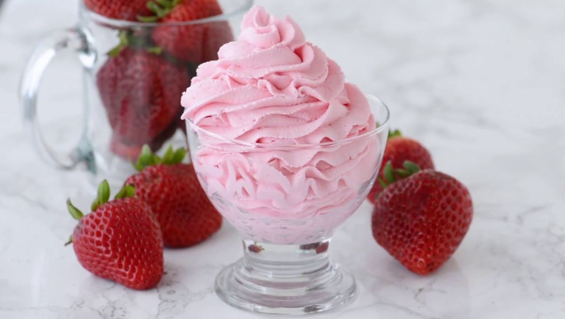 d8b7d8b1d98ad982d8a9-d8b9d985d984-d8a7d984d983d8b1d98ad985d8a9-d8a7d984d8aed981d982-d8a8d8a7d984d981d8b1d98ad8b2 طريقة عمل الكريمة الخفق بالفريز