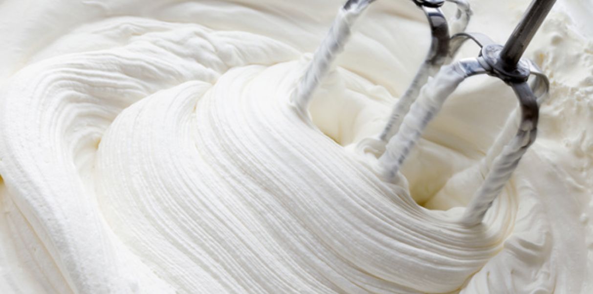 d8b7d8b1d98ad982d8a9-d8b9d985d984-d8a7d984d983d8b1d98ad985d8a9-d8a7d984d985d8aed981d988d982d8a9-d8a7d984d8b3d8b1d98ad8b9d8a9 طريقة عمل الكريمة المخفوقة السريعة