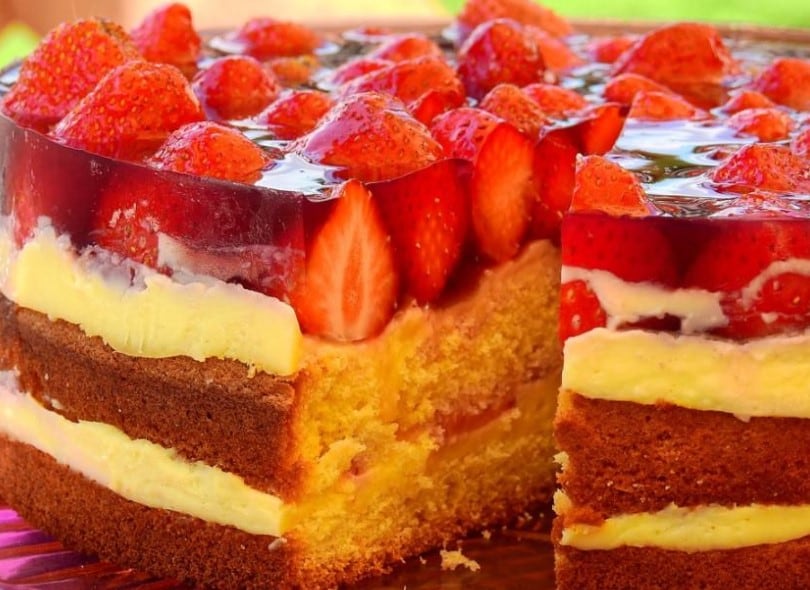 d8b7d8b1d98ad982d8a9-d8b9d985d984-d8aad988d8b1d8aad8a9-d8a7d984d8acd98ad984d98a-d8a8d8a7d984d981d8b1d8a7d988d984d8a9 طريقة عمل تورتة الجيلي بالفراولة