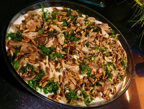 طريقة عمل فتة الدجاج مع الأرز باللحم