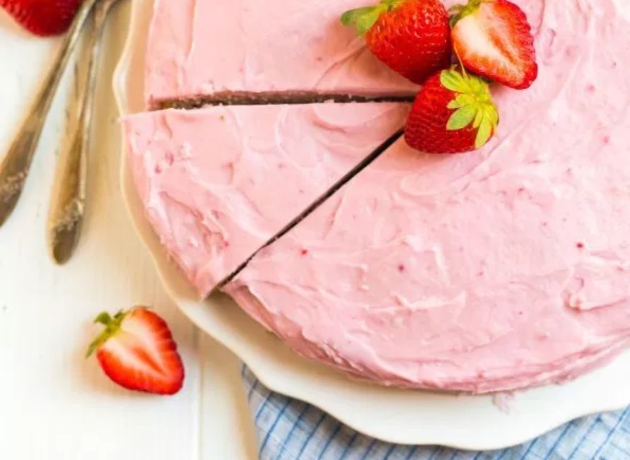 d983d8b1d98ad985d8a9-d8a7d984d981d8b1d8a7d988d984d8a9 كريمة الفراولة