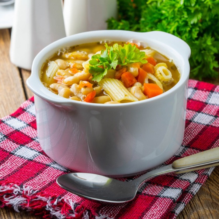 شوربة المكرونة بالخضار