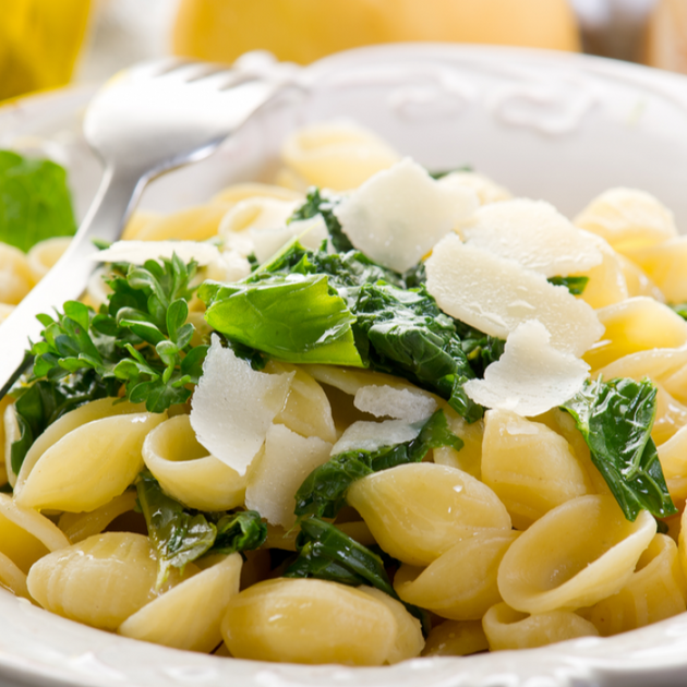 باستا بالبقدونس والزبدة