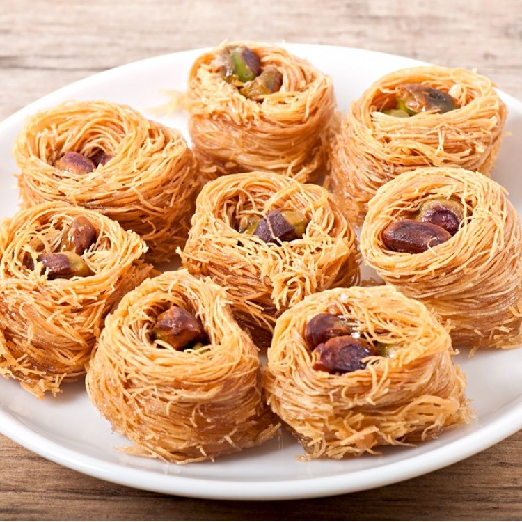 عش البلبل بالفستق الحلبي