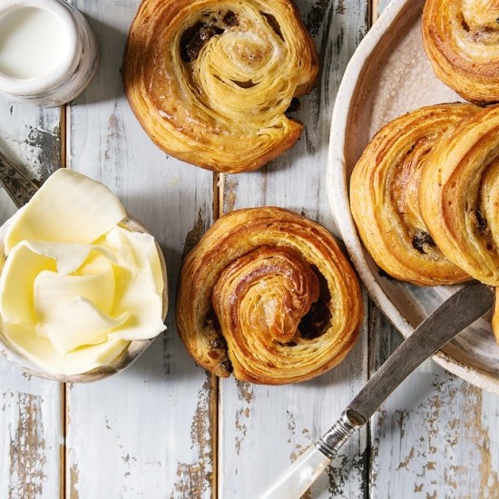 2d349f4a37809fdaff8f1a0447c376bb_w550_h550 سينابون القرفة بالزبيب بطريقة سهلة