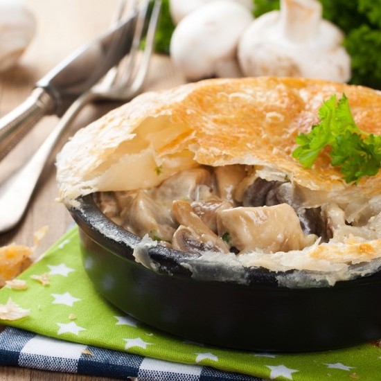 فطيرة الدجاج بالمشروم والكريمة