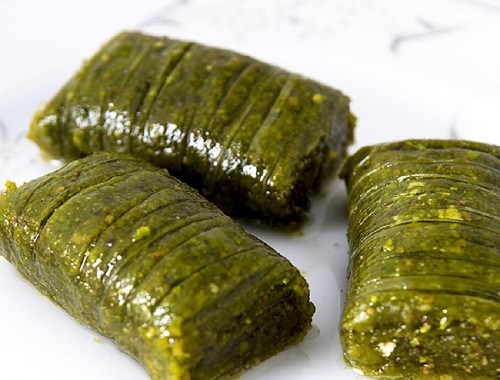 طريقة عمل البقلاوة السورية الخضراء