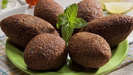 d8a7d984d8b3d986d8afd988d98ad8b4-d985d8b9-d983d8a8d8a9 السندوتش مع الكبة