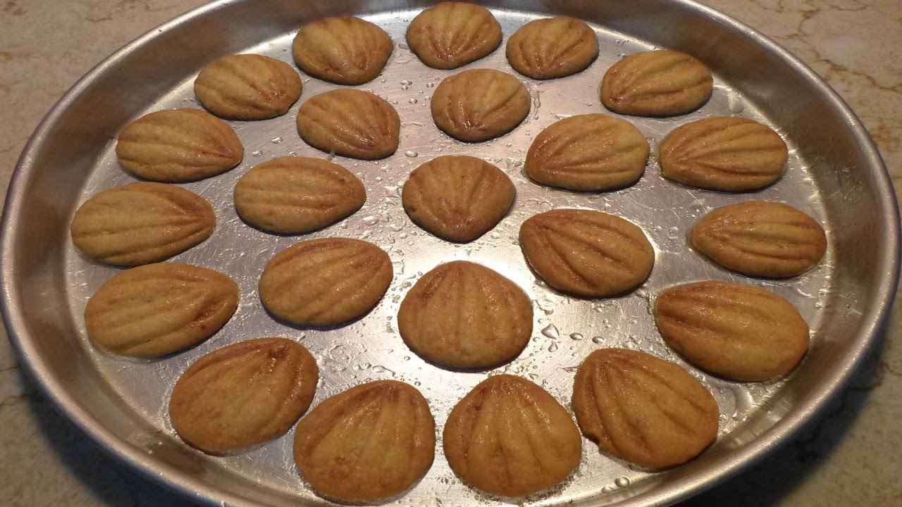 حلويات رموش الست