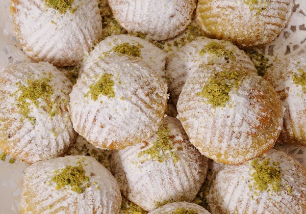 d8b7d8b1d98ad982d8a9-d8b9d985d984-d8a7d984d985d8b9d985d988d984-d8a8d8a7d984d981d8b3d8aad982-d8a7d984d8add984d8a8d98a طريقة عمل المعمول بالفستق الحلبي