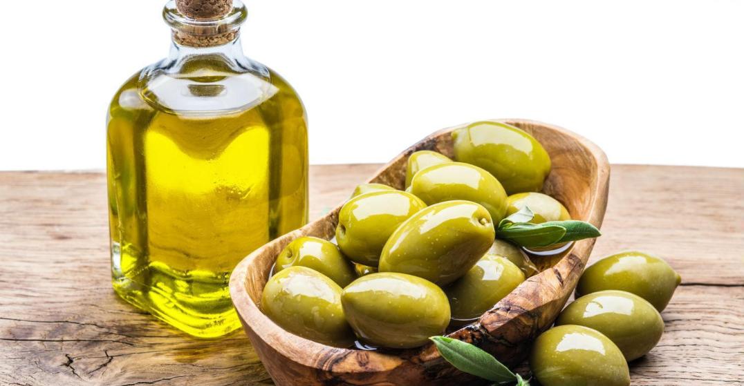 فوائد استعمال زيت الزيتون