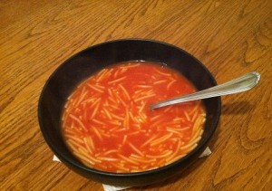 شوربة شعيرية بالطماط