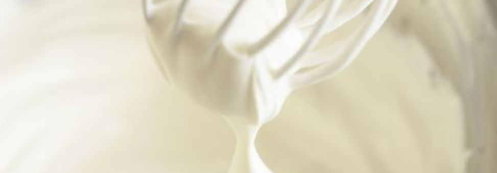 استخدامات كريمة الطبخ في الحلويات