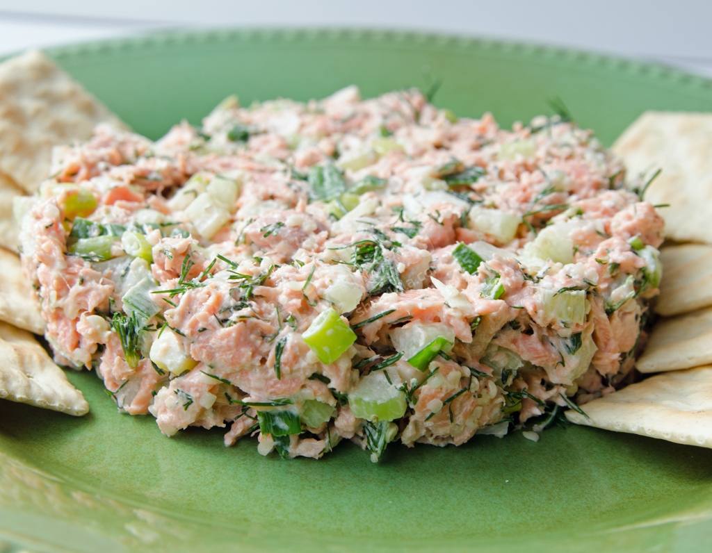 طريقة عمل سلطة السالمون بالكرفس https://ouklat.com/wp-content/uploads/2021/04/837b2b88f85d19dd140dc72fdbc96881859b561b-2.jpg