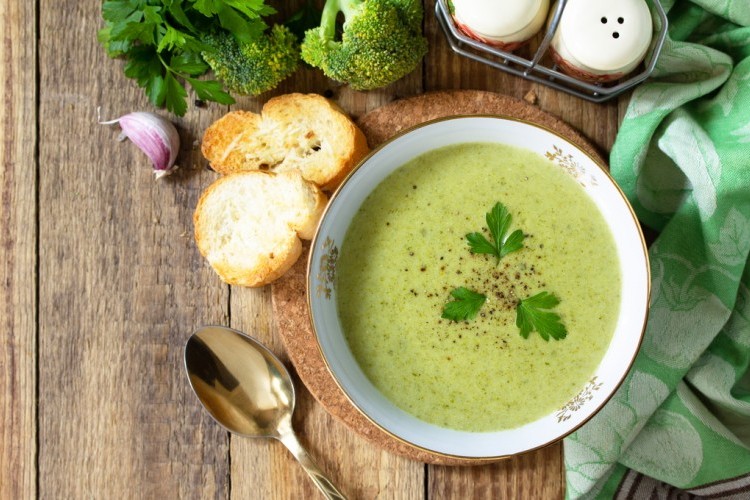 شوربة الشوفان والبروكلي
