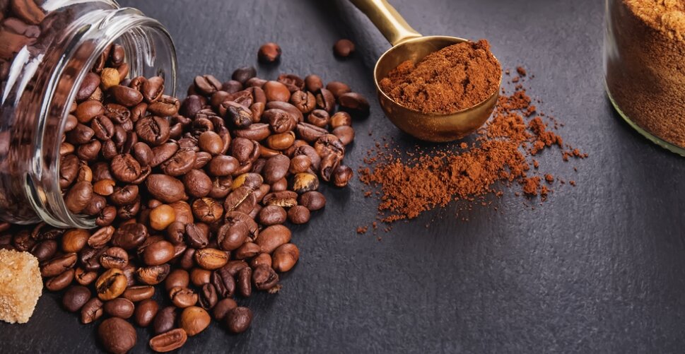 ما الفرق بين القهوة والنسكافيه؟