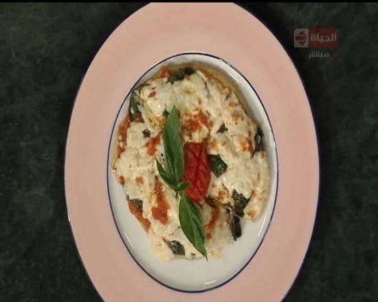 فطيرة الموزريلا https://ouklat.com/wp-content/uploads/2021/10/35e10a836bf810326189d185bbce6ebde5eb2dba-2.jpg