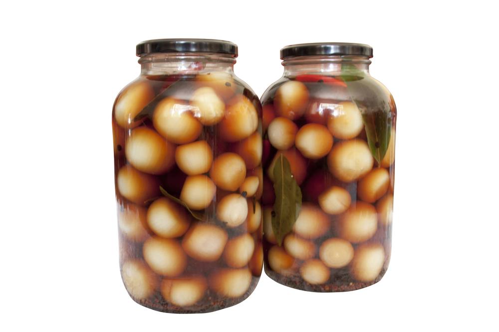 طريقة عمل بصل مخلل بالفلفل الحار والقرنفل https://ouklat.com/wp-content/uploads/2021/10/a61226619b1798684f392d4935f24057ffd40aba-3.jpg