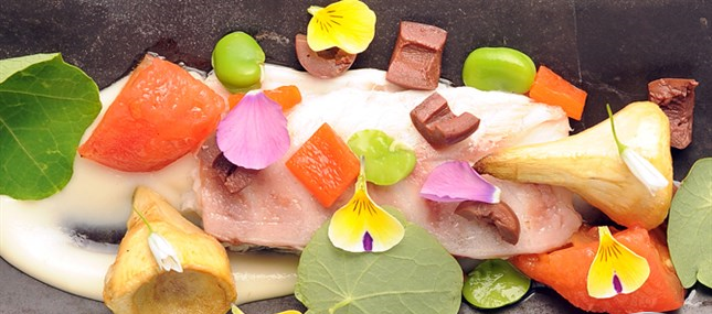 طريقة عمل سمك سي باس المشوي بالملح البحري https://ouklat.com/wp-content/uploads/2021/10/a809a2ea295181ef8990026d56448156f7227b64-1.png