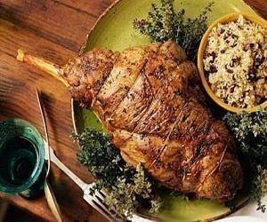 طريقة عمل فخذ خروف محشي https://ouklat.com/wp-content/uploads/2021/10/af50376f12d988bc468c2eed36922067da09e0cc-2.jpg