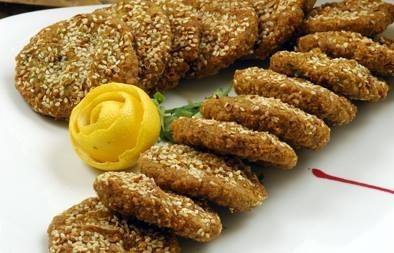 طريقة عمل عجينة الفلافل https://ouklat.com/wp-content/uploads/2021/10/c47e7664625fbe49acbe02d9350d7c186f670033-2.jpg