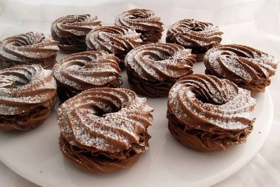 بسكويت الشيكولاتة بزبدة الفول السودانى https://ouklat.com/wp-content/uploads/2021/10/e22899fde51f85a6b5b75b9cba8c73bc50cc8fd7-2.jpg